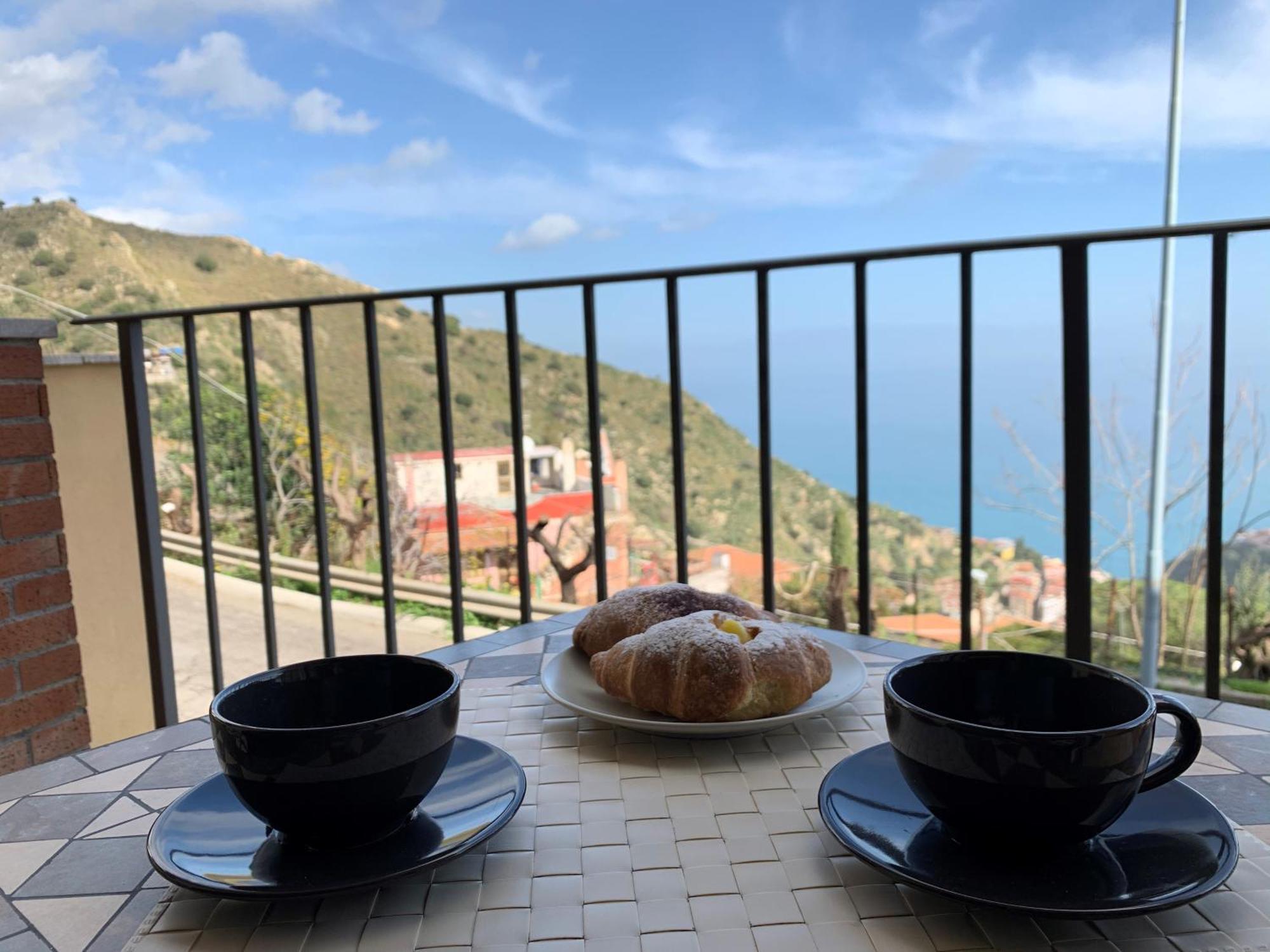 Villa Da Vinci Luxury Panoramic Apartments - Taormina Rooms Collection Bilik gambar