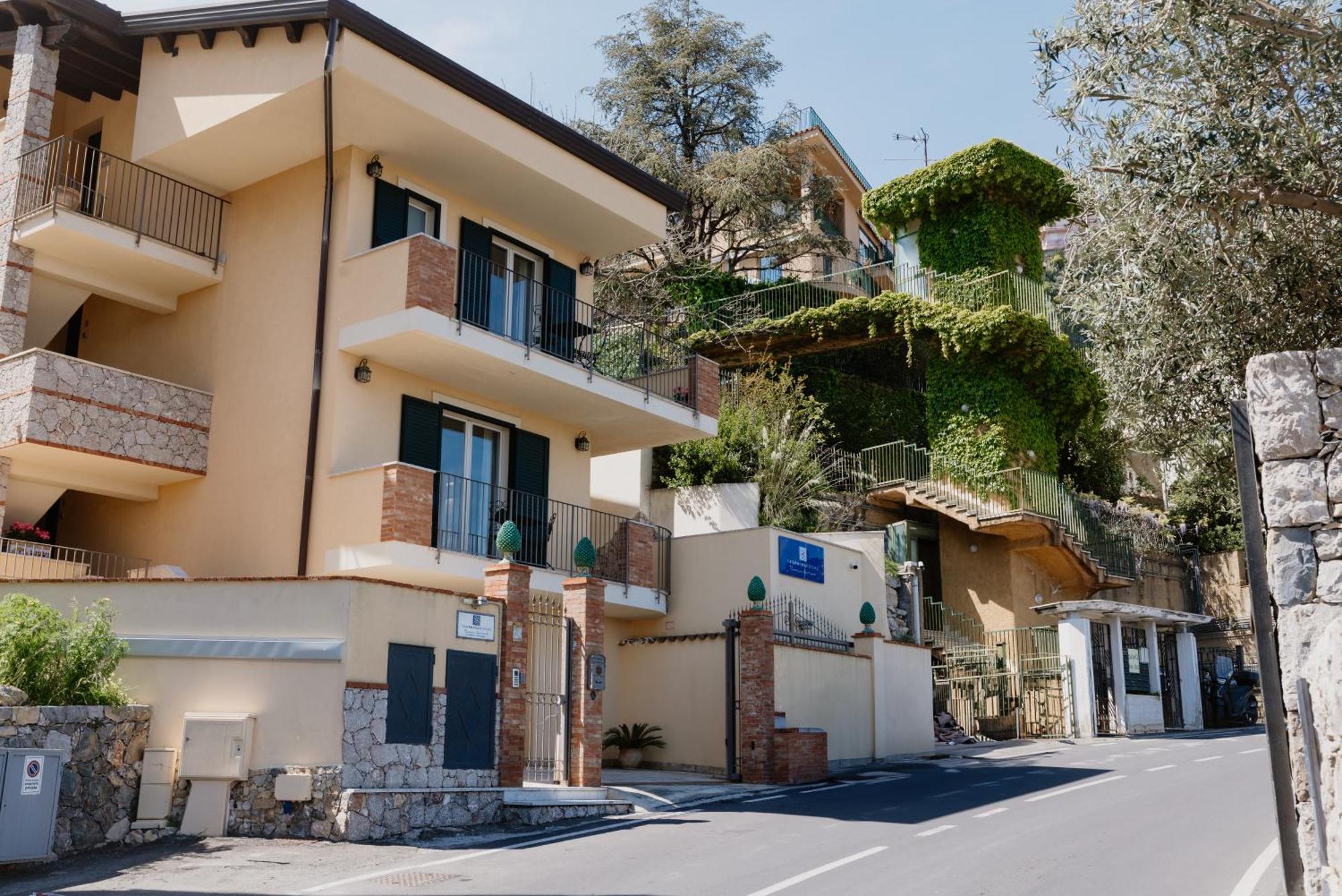 Villa Da Vinci Luxury Panoramic Apartments - Taormina Rooms Collection Luaran gambar